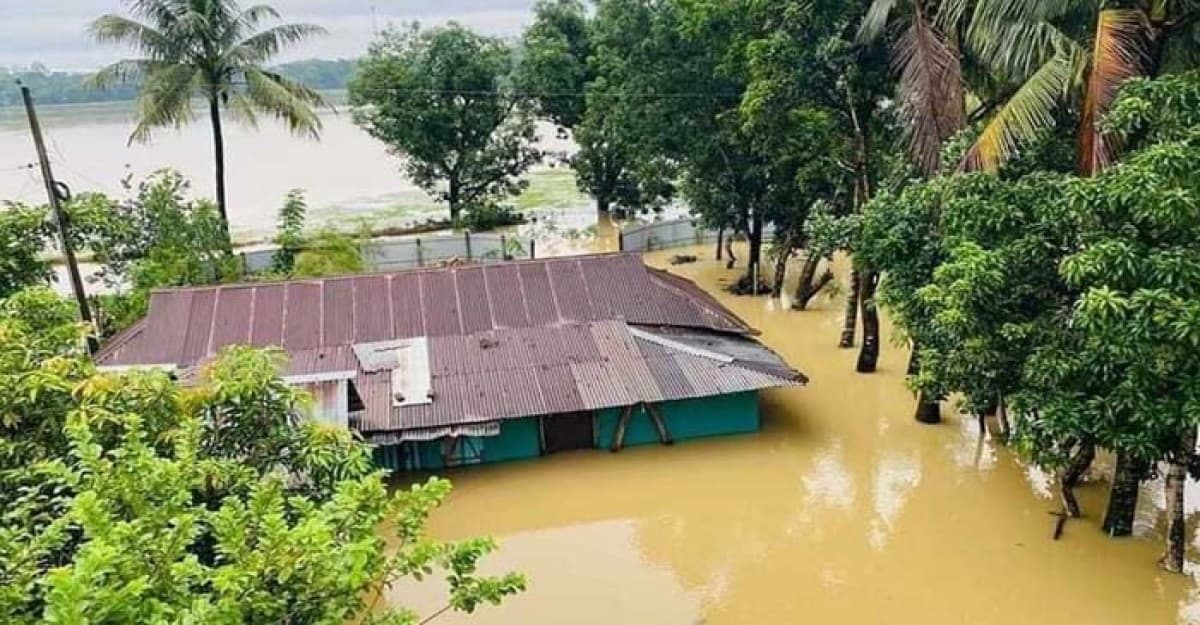 বন্যার্তদের সহায়তায় একদিনের বেতন দিচ্ছেন বিচারকরা