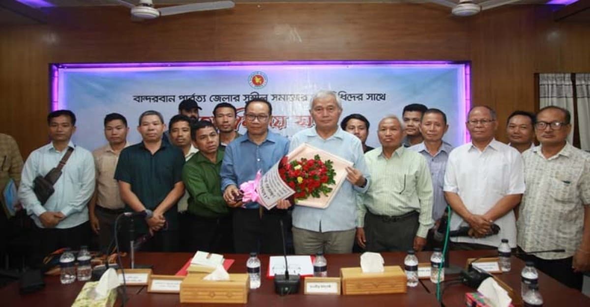 শৃঙ্খলা রক্ষায় পাহাড়ে সন্ত্রাসী-চাঁদাবাজি বন্ধ করা হবে: পার্বত্য উপদেষ্টা