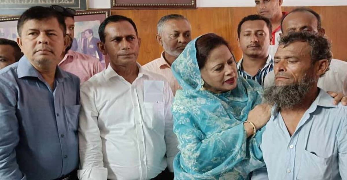 বোরাহানউদ্দিনে বৈষম্য বিরোধী ছাত্র আন্দোলনে নিহতদের বিএনপি'র অনুদান প্রদান