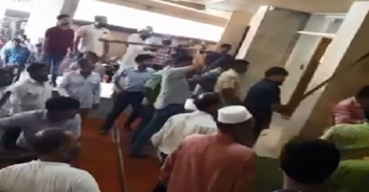 পেট্রোবাংলায় হামলা, সাময়িক বরখাস্ত হচ্ছেন তিতাসের ৫ কর্মকর্তা