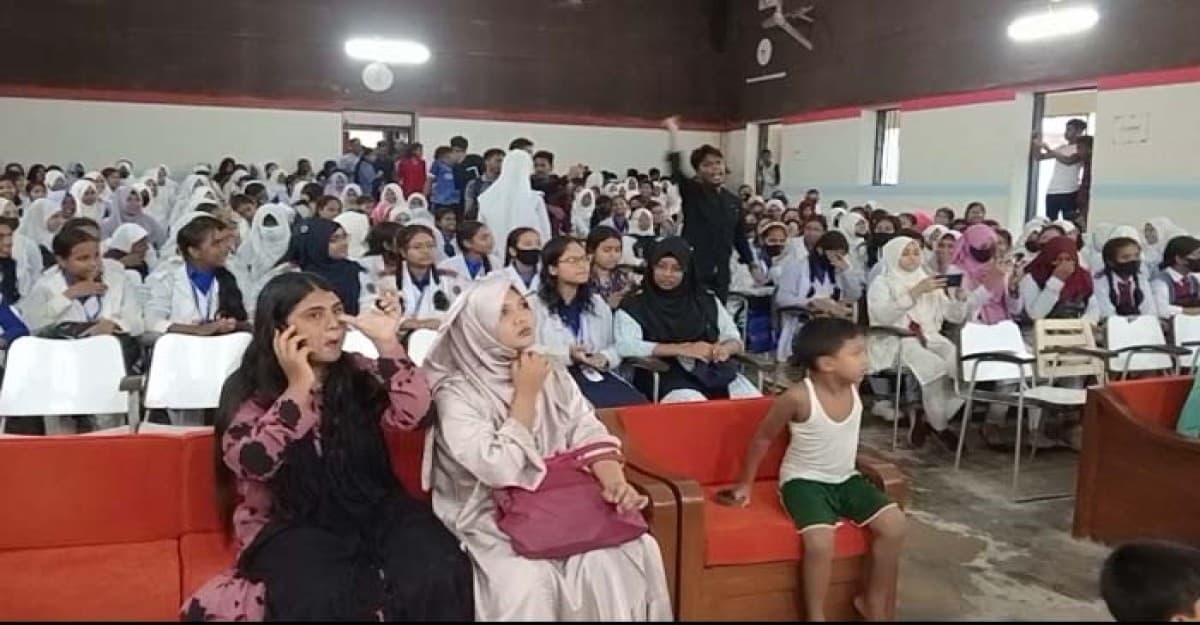 লালমনিরহাট বৈষম্যবিরোধী ছাত্র আন্দোলনের সাথে কেন্দ্রীয় সমন্বয়কদের মতবিনিময় সভা অনুষ্ঠিত