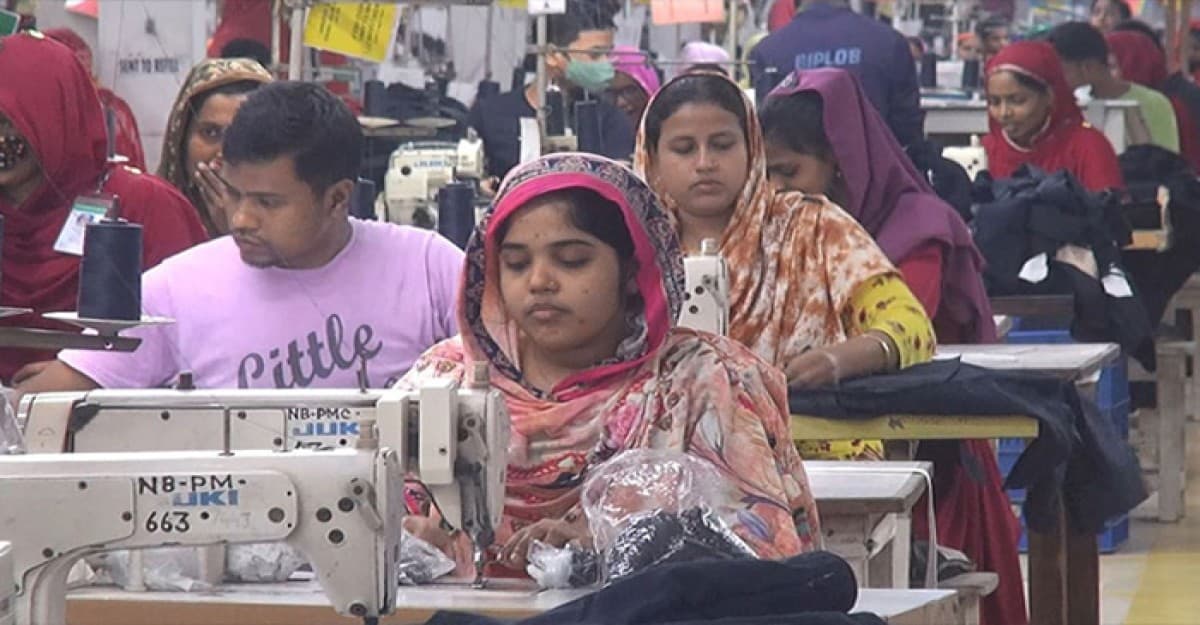 আজ থেকে খোলা দেশের সব পোশাক কারখানা