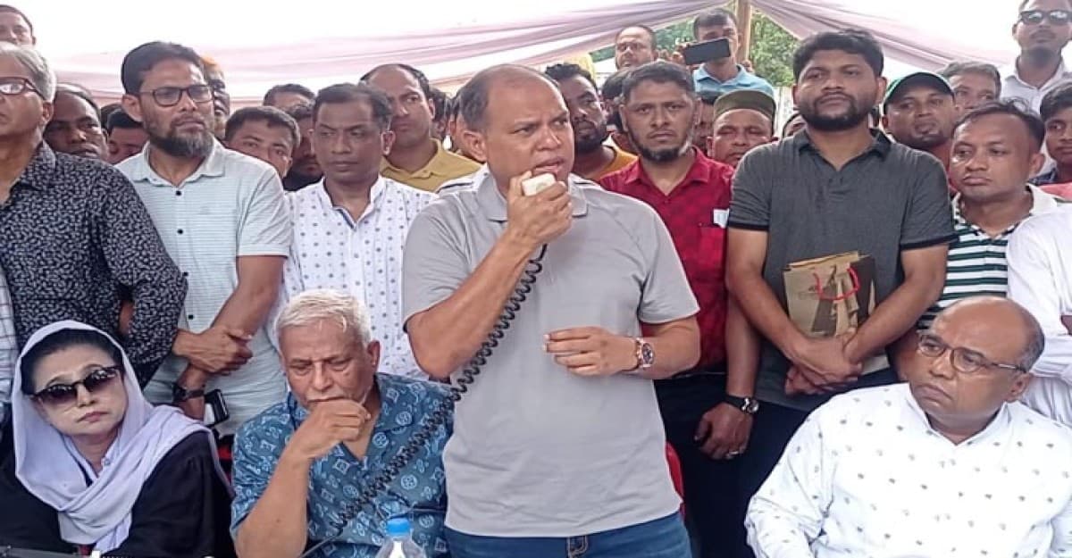 কক্সবাজারে বৈষম্যবিরোধী ছাত্র আন্দোলনে শহীদদের পরিবারের মাঝে অনুদান প্রদান