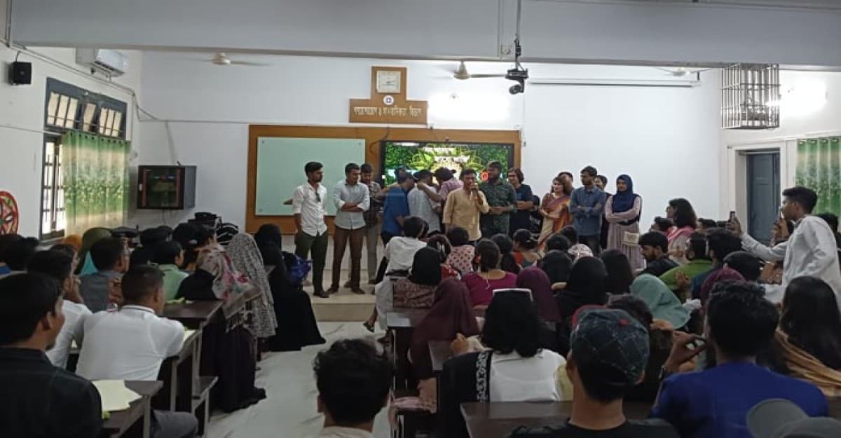 নবীনদের পদচারণায় মুখরিত রাবি ক্যাম্পাস