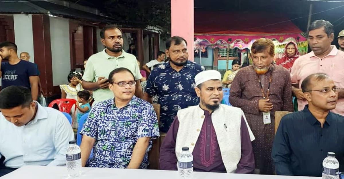 মুকসুদপুরে পূজামণ্ডপ পরিদর্শনে ডিসি মুহম্মদ কামরুজ্জামান