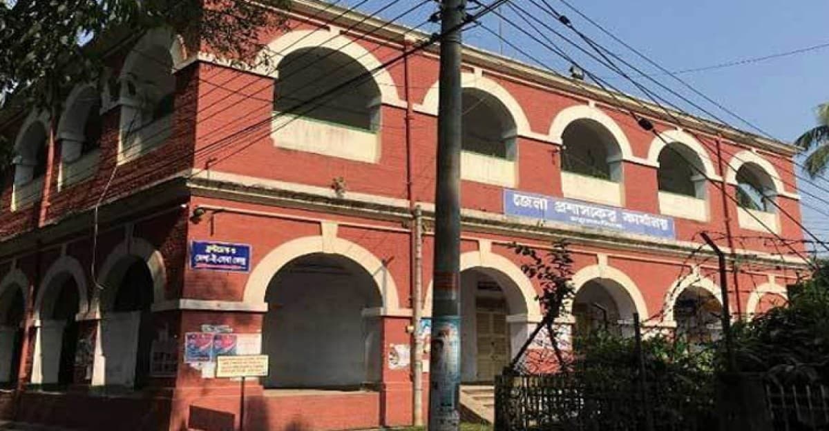 কর্মস্থলে অনুপস্থিত থাকায় মুক্তাগাছার ৯ ইউপি চেয়ারম্যানের দায়িত্ব হস্তান্তর