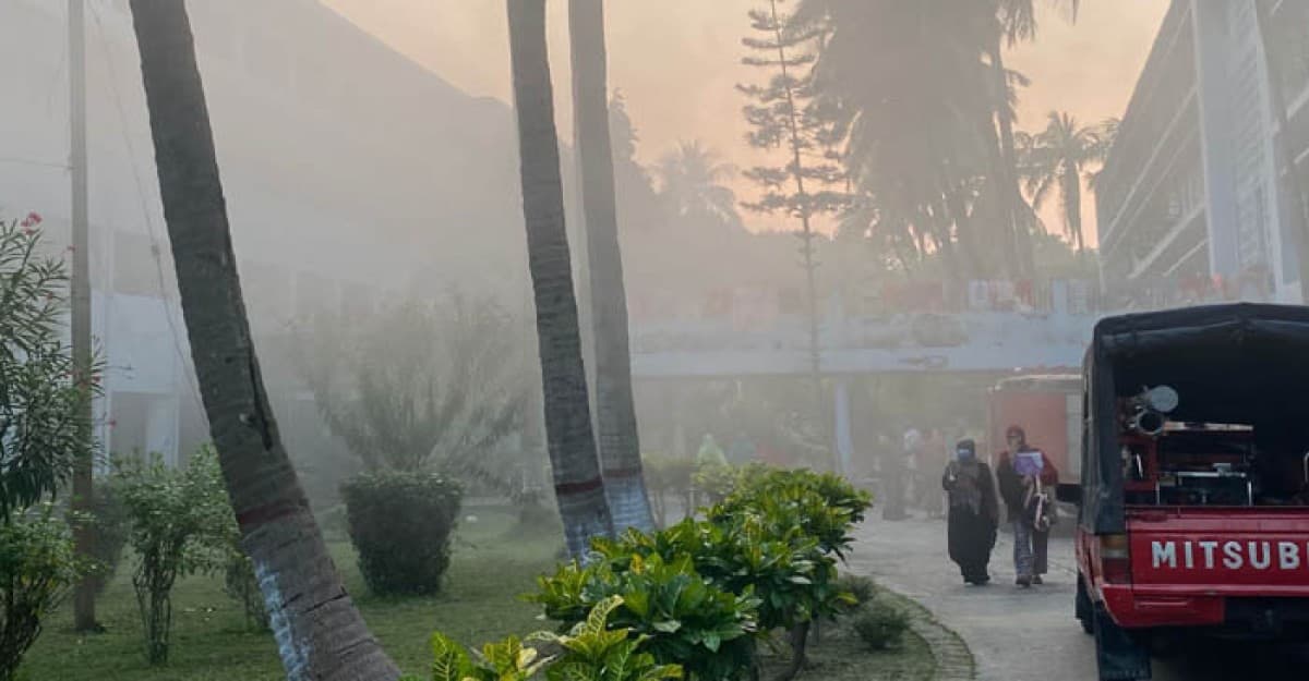 রাবির আবাসিক হলে আগুন