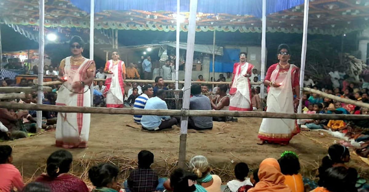 ঠাকুরগাঁওয়ে বিনোদনের রসদ যোগায় ঐতিহ্যবাহী ধামের গান