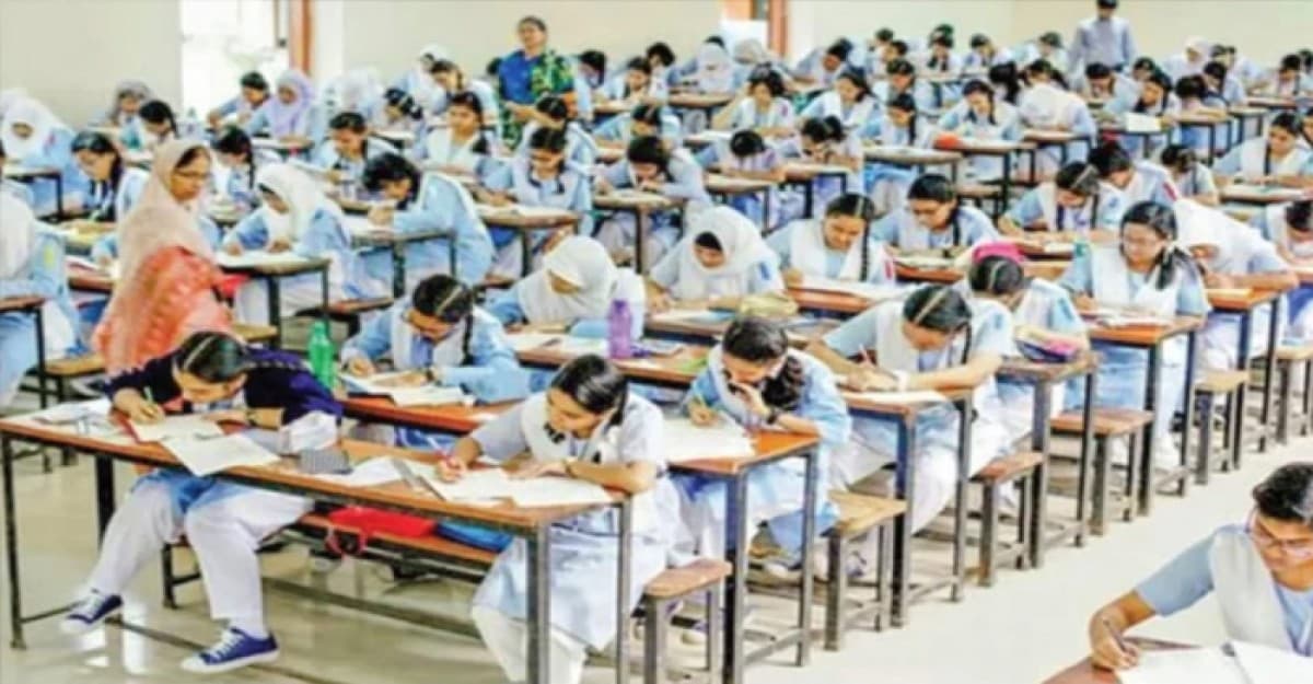 দুই মাস পিছিয়ে যাচ্ছে এসএসসি ও এইচএসসি পরীক্ষা