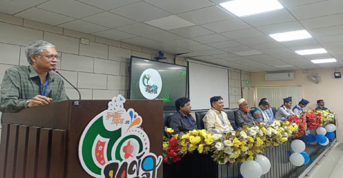 ছোটবেলায় ফুলকুঁড়ির আসরের সাথে থাকতে পারলে মায়ের জীবনটা সহজ হতো: রাবি উপাচার্য