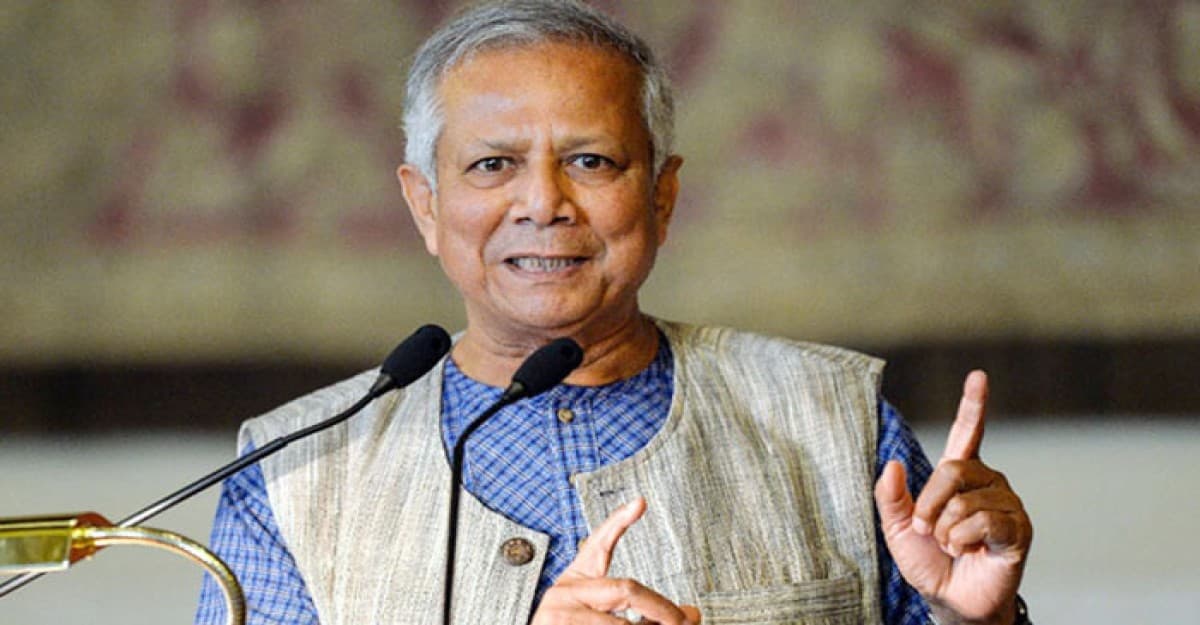 প্রথমবার সচিবালয়ে বৈঠকে যোগ দিলেন প্রধান উপদেষ্টা