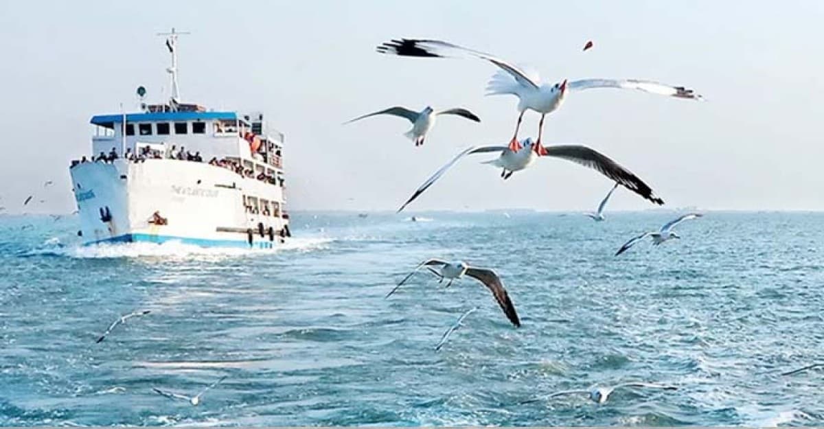 যাত্রী সংকটে সেন্টমার্টিনগামী জাহাজ ছাড়েনি