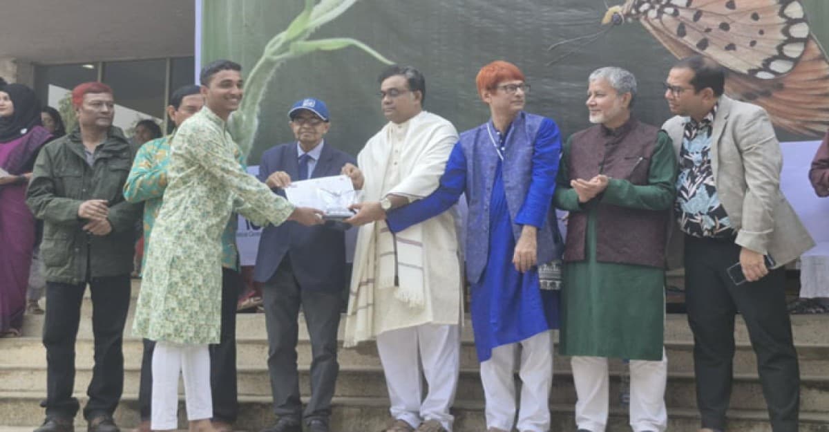 জাবিতে ডিজিটাল ক্যাটাগরিতে 'বাটারফ্লাই মিডিয়া অ্যাওয়ার্ড' পেলেন সজীব