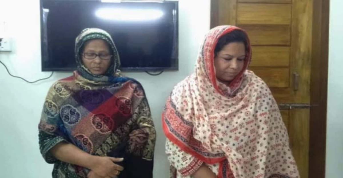 ট্রাফিক পুলিশের ওপর হামলাকারী সেই দুই নারী আটক