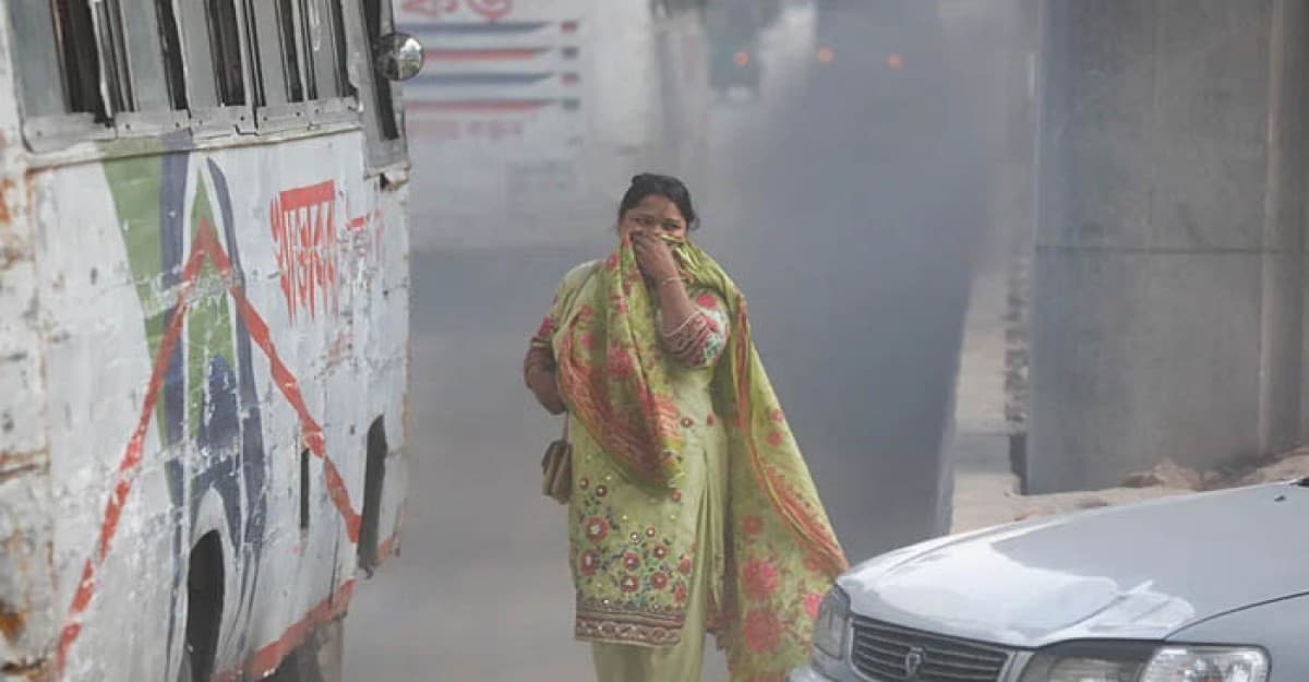 ছুটির দিনেও বিশ্বে সবচেয়ে দূষিত শহর ঢাকা
