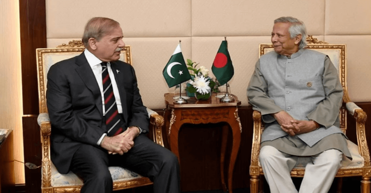 ড. ইউনূসকে পাকিস্তান সফরের আমন্ত্রণ জানিয়েছেন শাহবাজ শরিফ