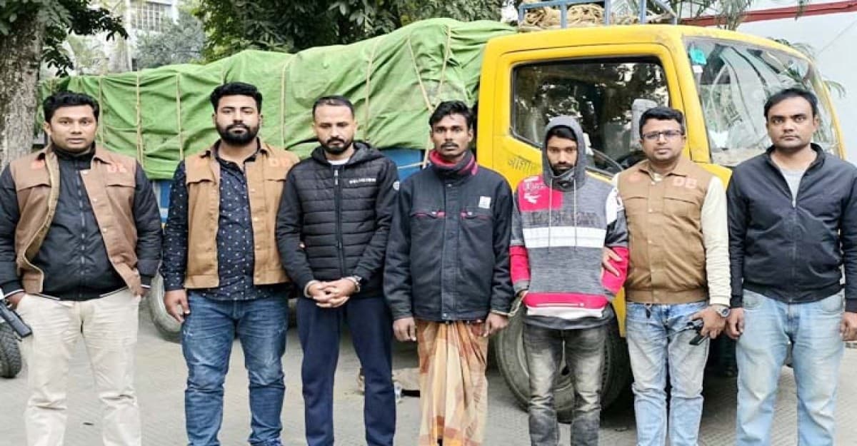 জামালপুরে ১৪৫ বস্তা ভারতীয় জিরা সহ আটক ৩