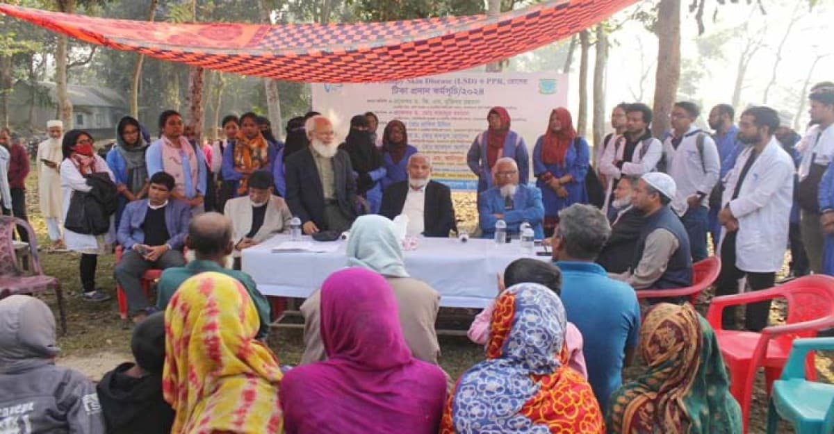 বিনামূল্যে গবাদিপশুর লাম্পি স্কিন ও পিপিআর রোগের ভ্যাক্সিন দিলো বাকৃবি