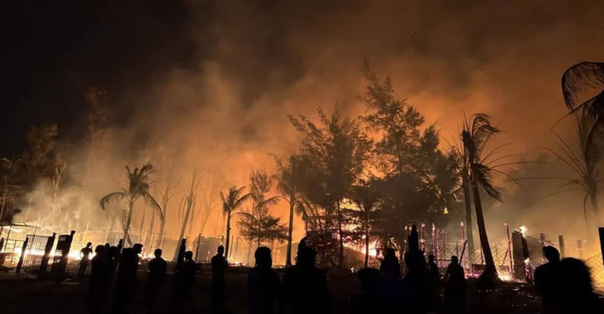 সেন্টমার্টিনে আগুনে তিনটি ইকো রিসোটের ২৬টি কক্ষ পুড়ে ছাই