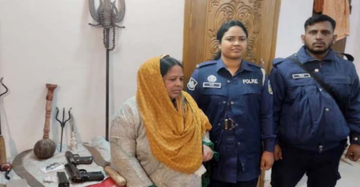 ছাত্রলীগ নেতার বাসা থেকে ভারতীয় এনআইডি-বিদেশি পিস্তলসহ নারী গ্রেফতার