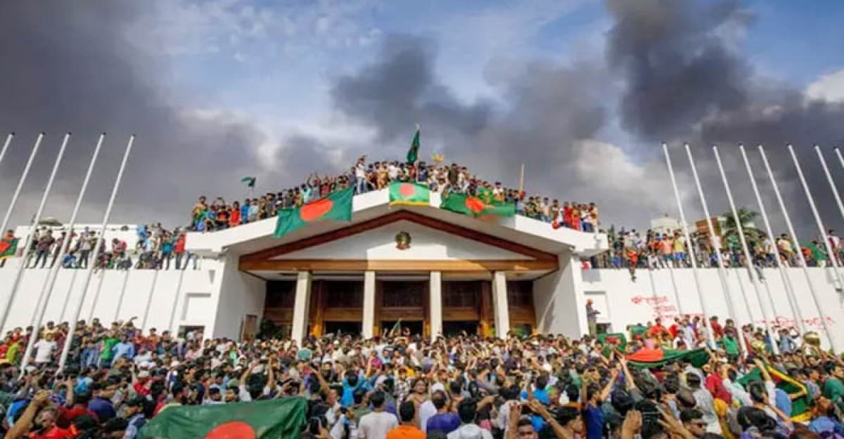 চব্বিশের গণঅভ্যুত্থানে শহীদদের প্রত্যেক পরিবার পাবে ৩০ লাখ টাকা