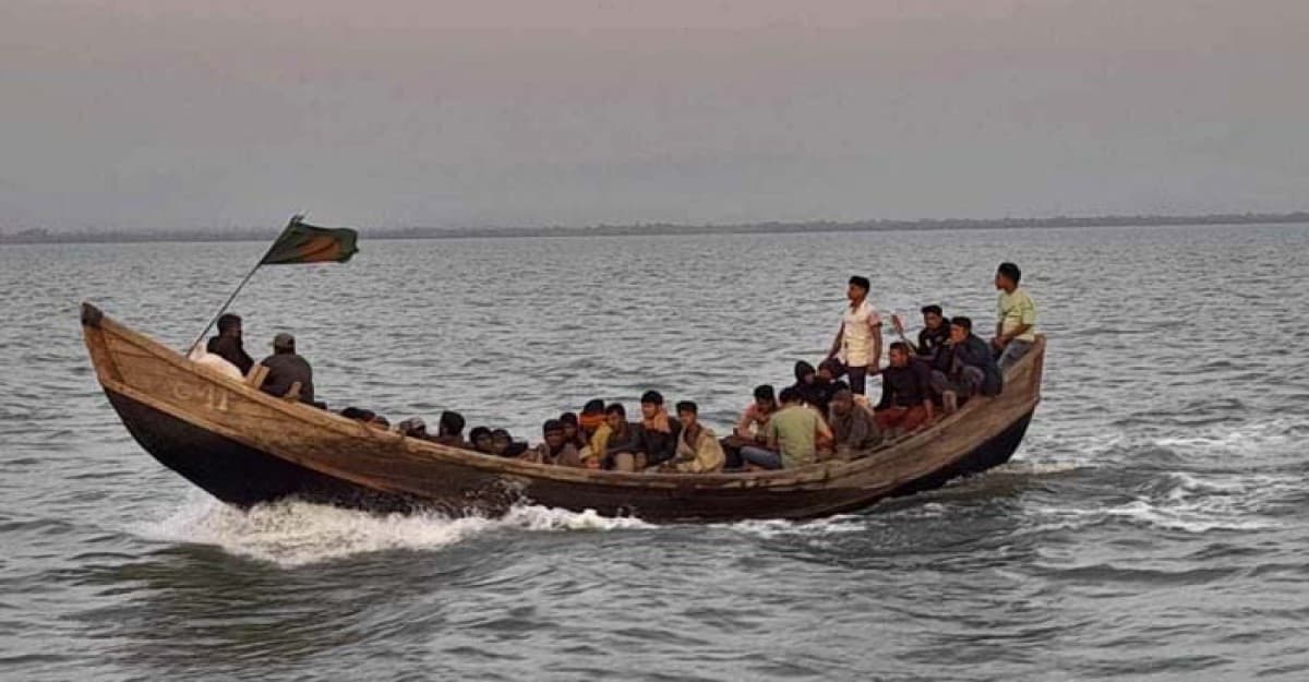 আরাকান আর্মির কাছ থেকে ২৯ জেলেকে ফেরত আনল বিজিবি
