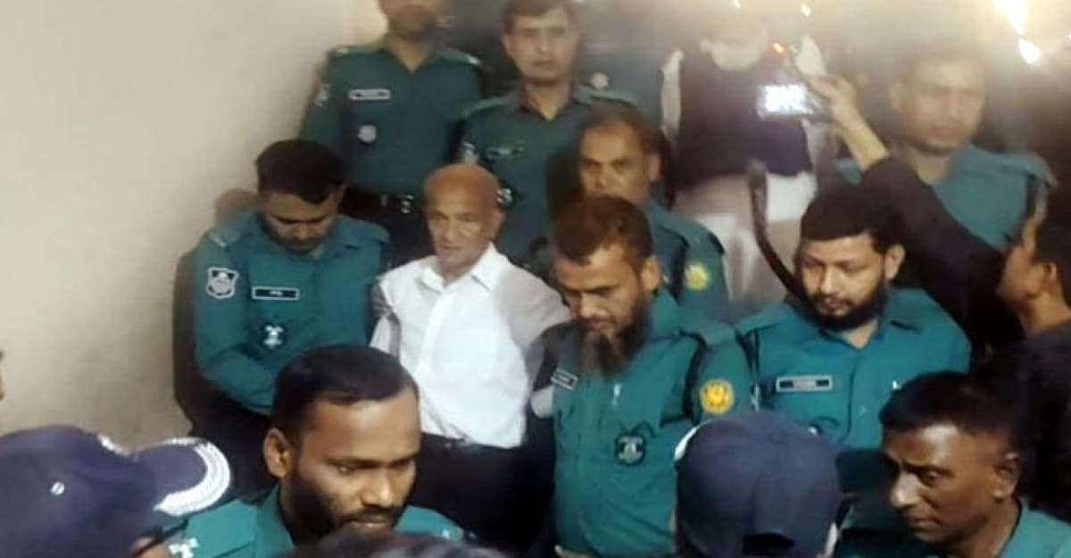 আওয়ামী লীগ আর করবো না, কাঠগড়ায় কামাল মজুমদার