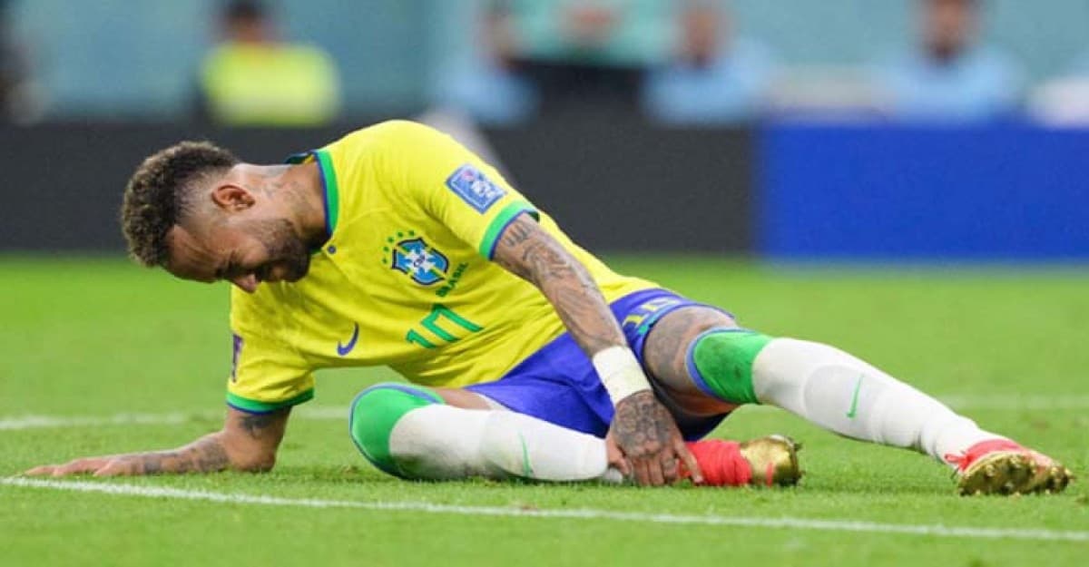 আবারও দল থেকে ছিটকে গেলেন নেইমার