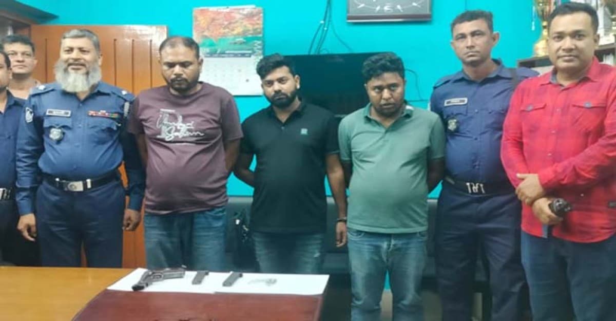 লালমনিরহাটে পিস্তল-গুলি ও ফেনসিডিল সহ আটক ৩