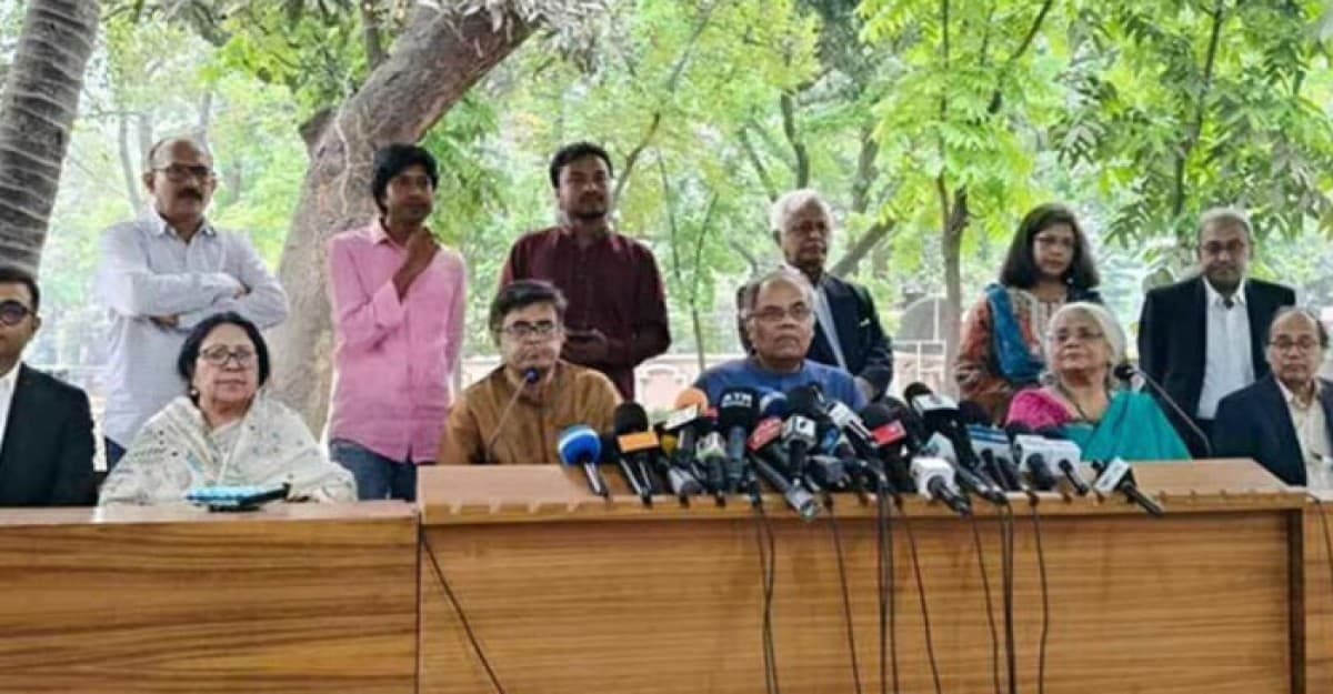 একটি প্রতিষ্ঠান একটি গণমাধ্যমের মালিক হতে পারবে: কামাল আহমেদ