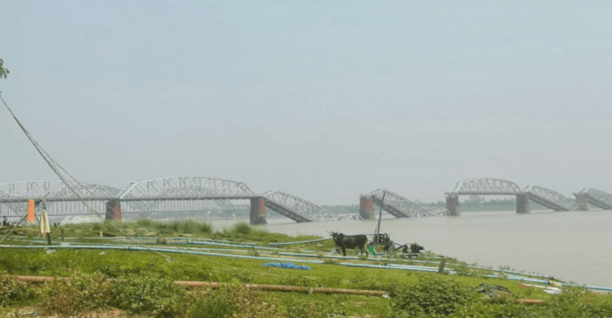মিয়ানমারে ভয়াবহ ভূমিকম্পে ধসে পড়ল সেতু