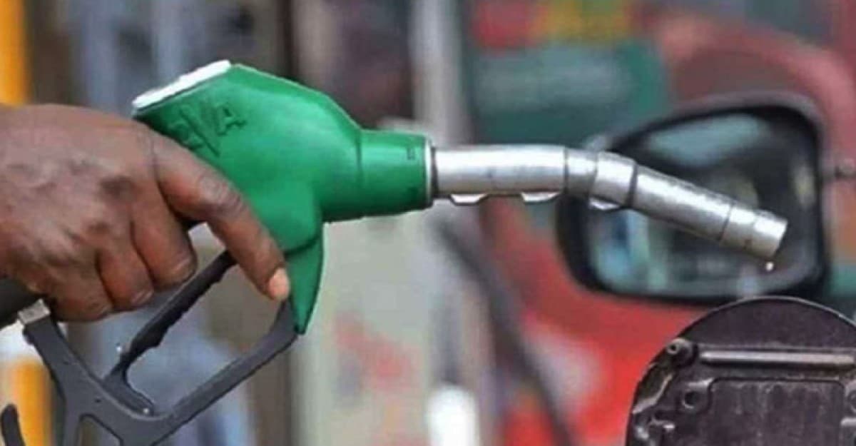 বিশ্ব বাজারে জ্বালানি তেলের দাম কমে চার বছরের মধ্যে সর্বনিম্ন