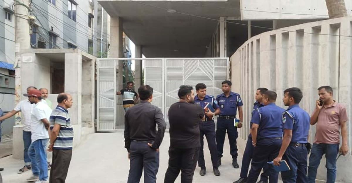 কুষ্টিয়ায় মিল মালিক সমিতির সভাপতির বাড়িতে গুলি