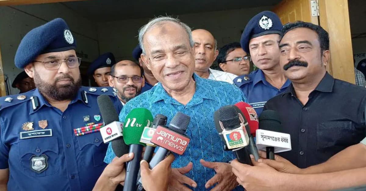 শেখ হাসিনাকে ফেরানোর উদ্যোগ নেওয়া হবে: স্বরাষ্ট্র উপদেষ্টা