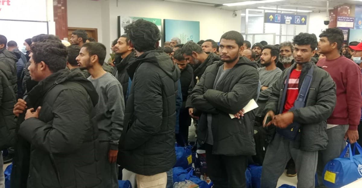 লিবিয়া থেকে দেশে ফিরলেন আরও ১৬৭ বাংলাদেশি