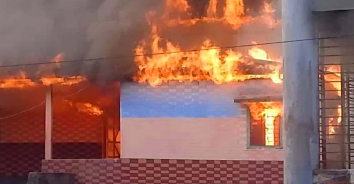 মির্জাপুরে মানববন্ধন শেষে হামলা ভাঙঁচুর ও অগ্নিসংযোগ