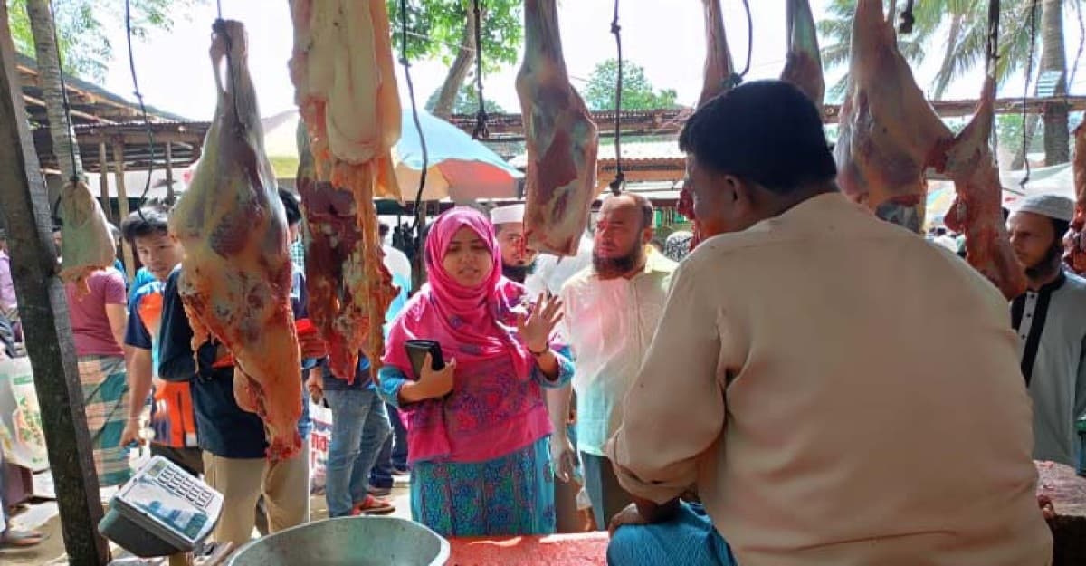 খাগড়াছড়ি রামগড়ে চার মাংস ব্যবসায়ীকে জরিমানা
