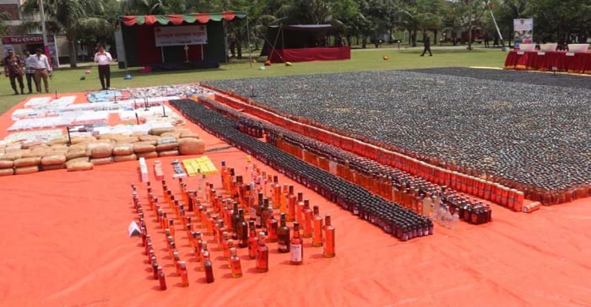 মহেশপুর ১১৯ কোটি ৬৪ লাখ টাকার ভারতীয় মাদকদ্রব্য ধ্বংস করলো বিজিবি