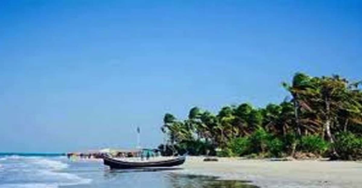 অষ্টম দিনেও সেন্টমার্টিনে নৌ যান চলাচল বন্ধ, তীব্র হচ্ছে নিত্যপণ্যের সংকট