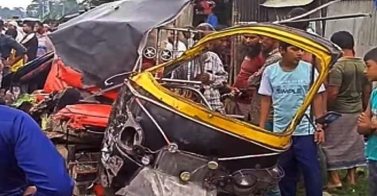 ফরিদপুরে মাহিন্দ্রা-বাস মুখোমুখি সংঘর্ষ, নিহত ৫