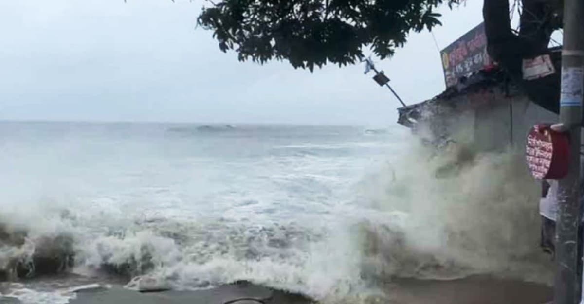 ধেয়ে আসছে বজ্রঝড়, বন্যা হতে পারে যেসব অঞ্চলে