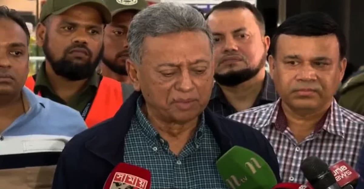 বিএনপি গণতান্ত্রিক পথেই এগিয়ে যাবে : আমীর খসরু