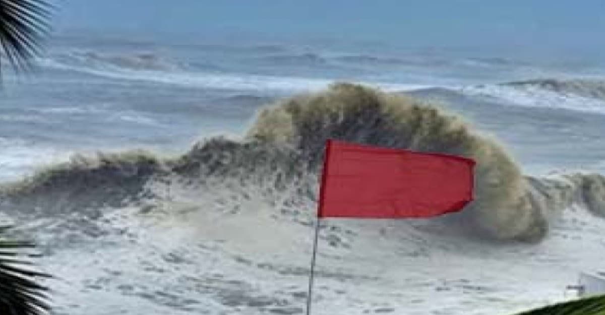 দমকা হাওয়াসহ বজ্রবৃষ্টির শঙ্কা, ৭ নদীবন্দরে ১ নম্বর সতর্ক সংকেত