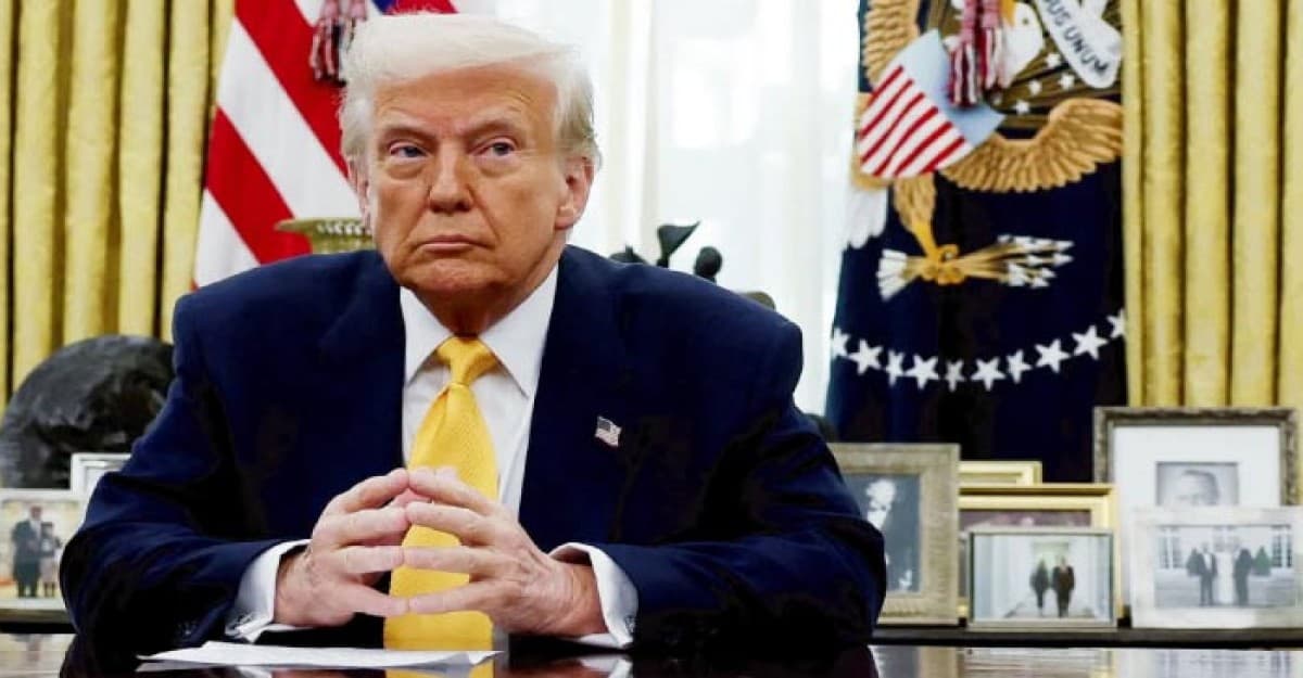 আবারও ১২ দেশের ওপর নতুন করে শুল্ক নির্ধারণ ডোনাল্ড ট্রাম্পের