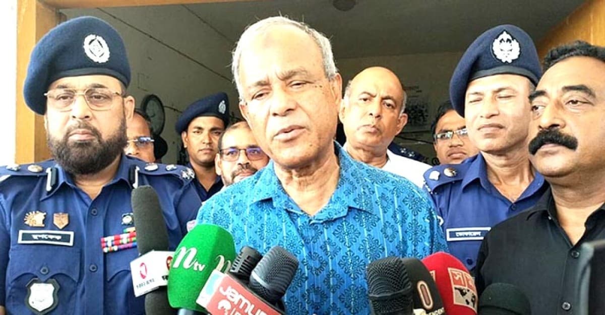 মবে জড়িতদের আইনের আওতায় আনা হবে: স্বরাষ্ট্র উপদেষ্টা