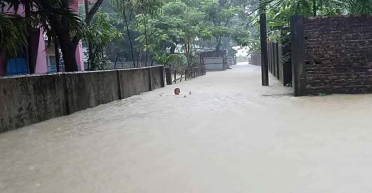 টানা বৃষ্টিতে উখিয়া ও টেকনাফের ৭০ গ্রামের মানুষ পানিবন্দি