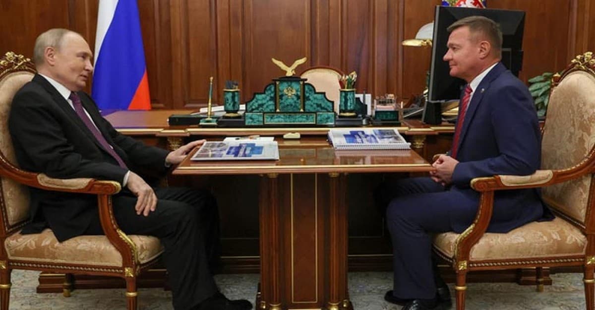 পুতিন বরখাস্ত করার পর আত্মহত্যা করলেন সাবেক রুশ মন্ত্রী