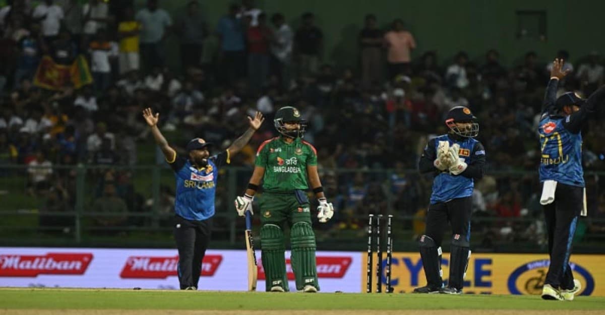 আবারও ব্যাটিং ব্যর্থতা, সিরিজ খোয়ালো বাংলাদেশ