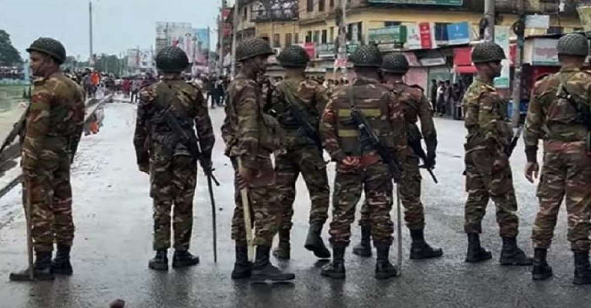 গোপালগঞ্জে যৌথবাহিনীর অভিযানে আটক ১৪