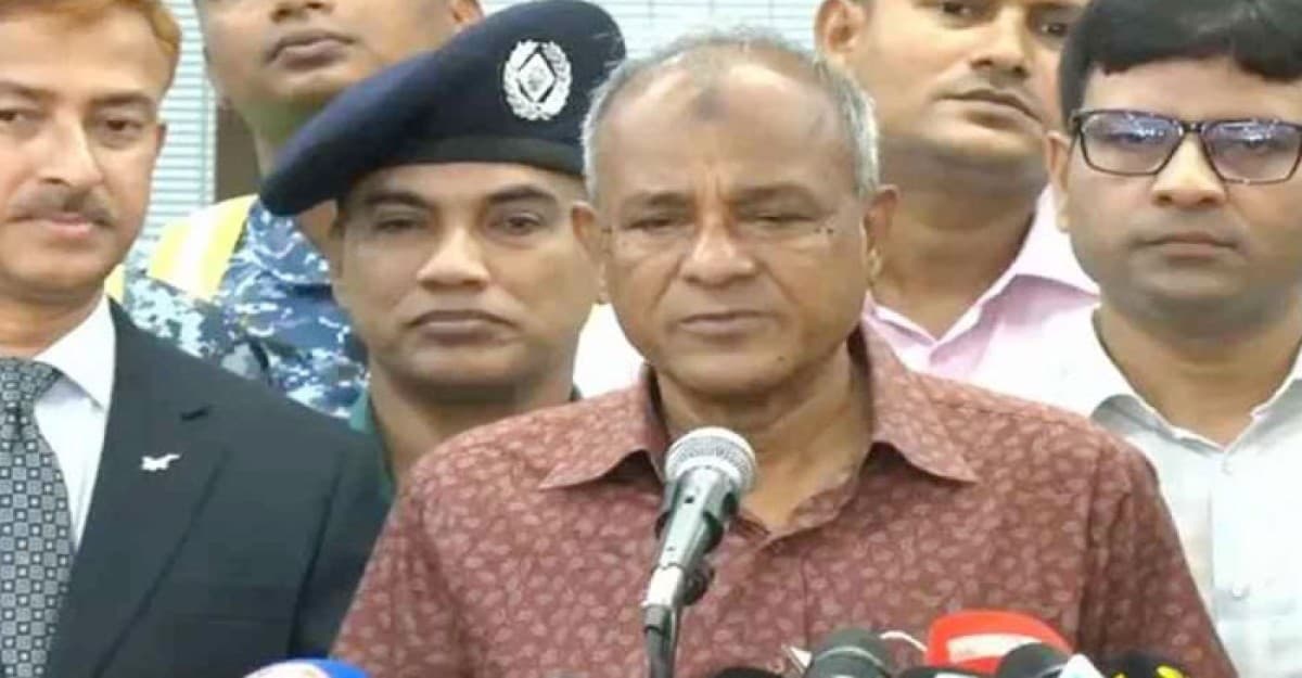 প্রয়োজনে গোপালগঞ্জে মরদেহ কবর থেকে তুলে ময়নাতদন্ত: স্বরাষ্ট্র উপদেষ্টা